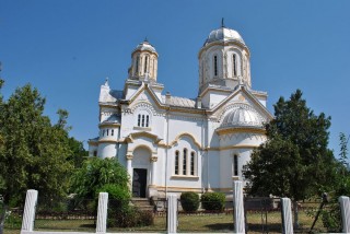 Biserica Sf Nicolae, Calafat - vedere laterala