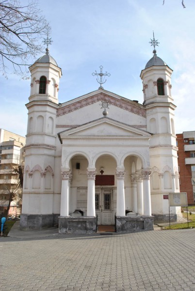 Biserica Toti Sfintii Hagi Enus - vedere frontala