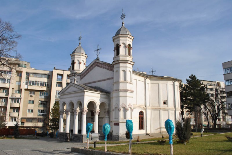 Biserica Toti Sfintii Hagi Enus - vedere laterale