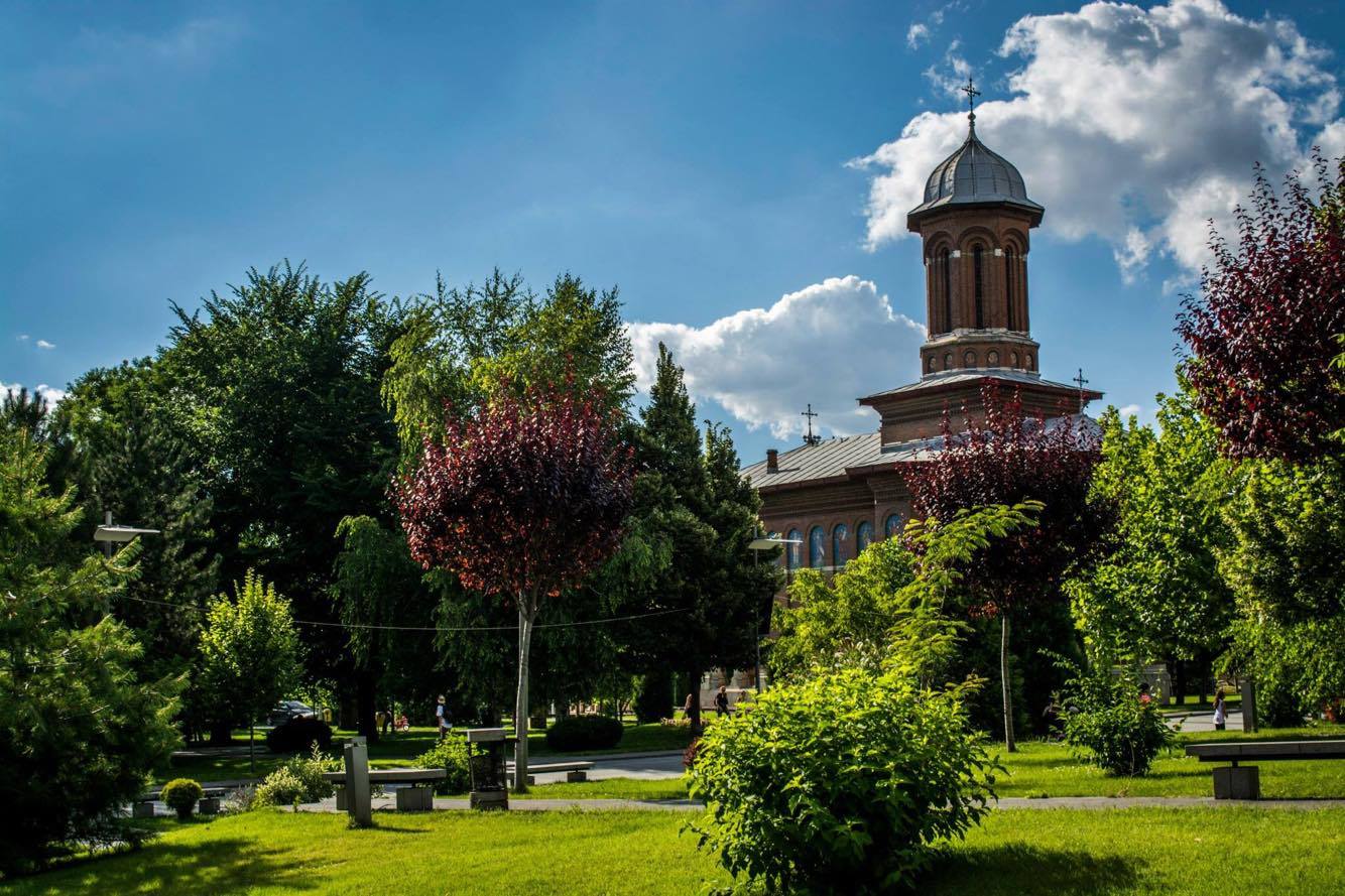 Biserica Sf Treime - Craiova. Fotograf Adrian Tirsogoiu