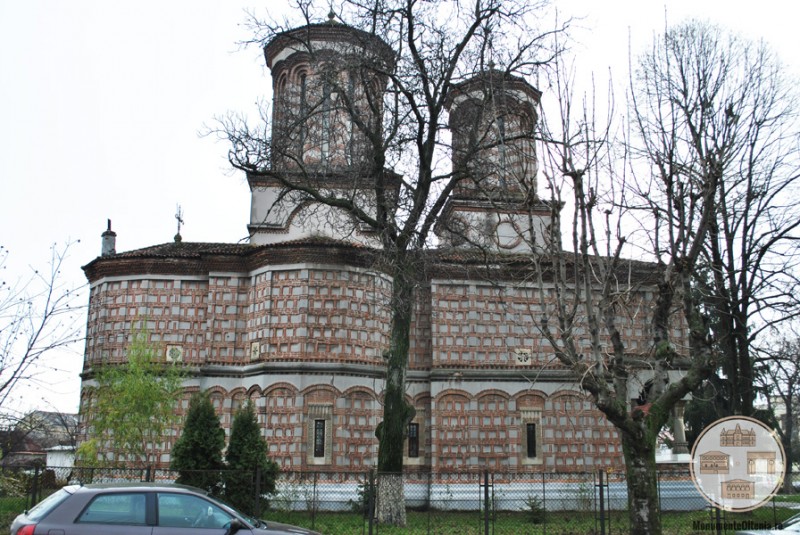 Biserica Sf Apostoli, Craiova - vedere laterala