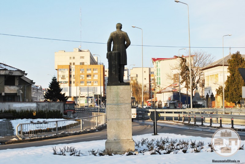 Monumentul Eugeniu Carada, Craiova - vedere din spate