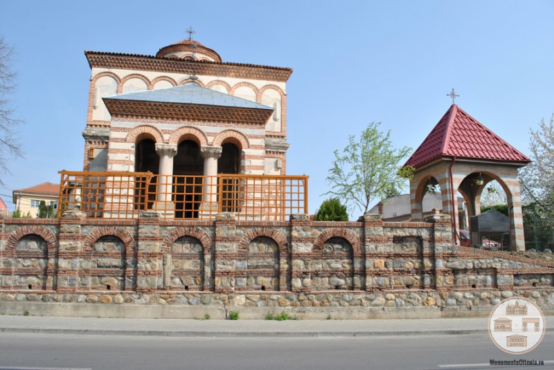 Biserica Sf Arhangheli Mihail si Gavriil, Craiova - vedere din str. Simion Barnutiu