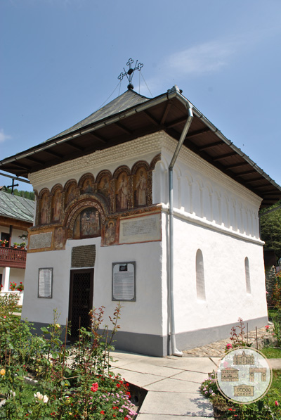 Schitul Iezer, Valcea - Biserica Intrarea in Biserica a Maicii Domnului