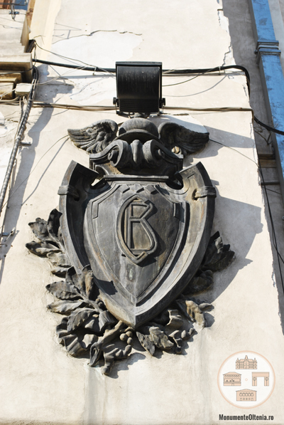 Banca Comertului - Primaria Municipiului Craiova - initialele institutie pe decoratiune exterioara