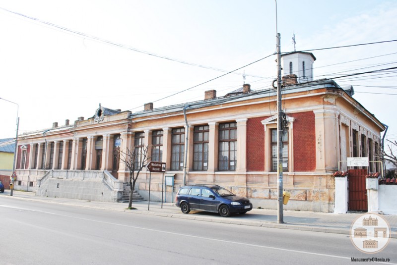 Scoala Obedeanu din Craiova - corpul de cladire cu intrare din str Brestei