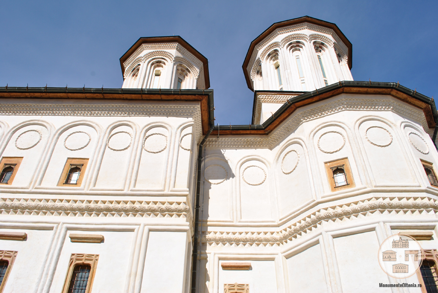 Manastirea Hurezi - vedere laterala biserica