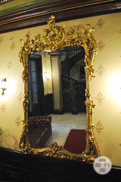 Casa Nicolae Romanescu - oglinda salon parter
