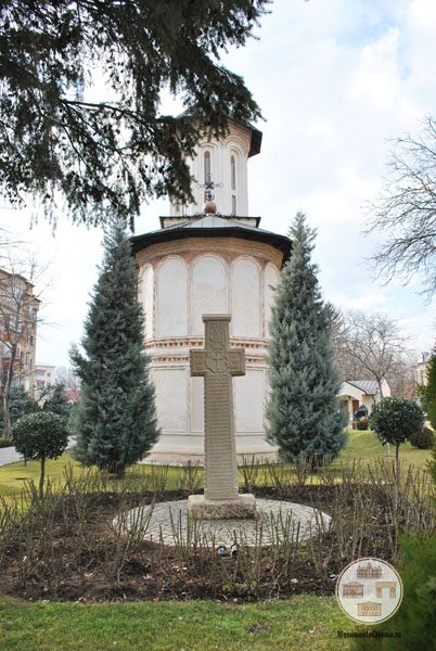 Biserica Sf Nicolae Amaradia Belivaca, Craiova - cruce