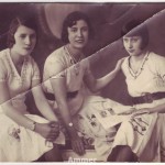 Portret in studio Genoveffa Adotti, impreuna cu surorile gemene Irene si Olga