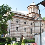 Manastirea Cozia - Biserica Sf Treime - vedere laterala