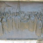 Monumentul Proclamatiei de la Pades - basorelief Boierii tarii depun juramant de supunere Domnului Tudor