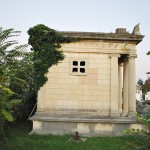 Monumentul funerar al lui N Mihail, Cimitirul Ungureni, Craiova - vedere laterala