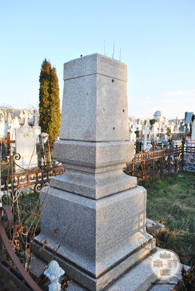Monumentul funerar al lui Leonte Leontian